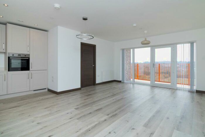 2 Bedroom Apartment To Rent In Leander Heights, Springfield Park, Maidstone, ME14