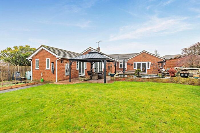 4 Bedroom Detached Bungalow For Sale In Old Lain, Harrietsham, Maidstone, ME17