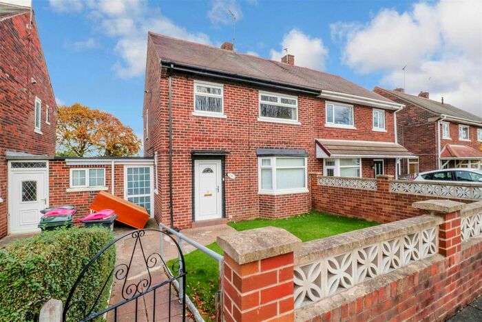 3 Bedroom Semi-Detached House To Rent In Rig Drive, Swinton, Mexborough S64