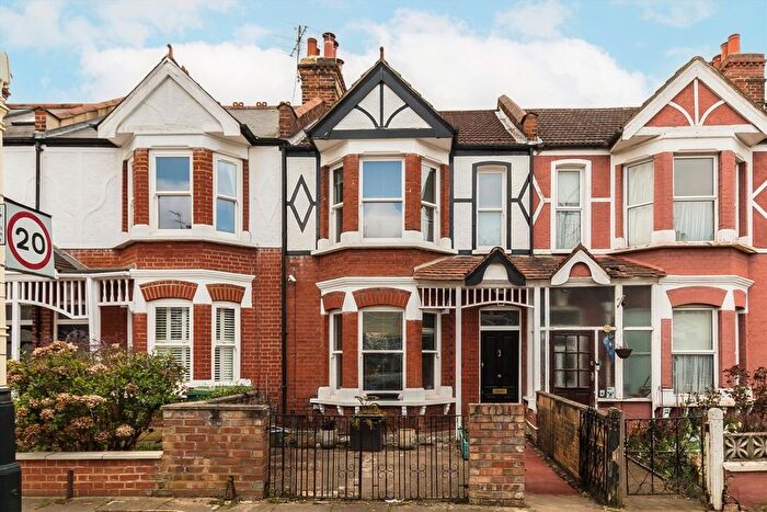 3 Bedroom Property To Rent In Dudley Gardens, London, W13