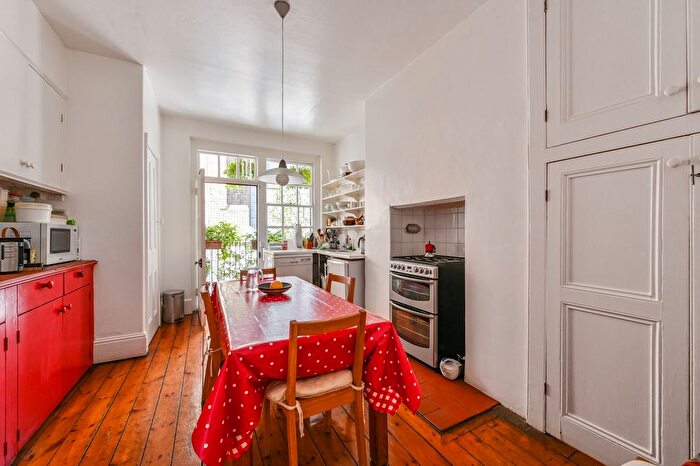 1 Bedroom Flat To Rent In Broad Court, Covent Garden, London, WC2B