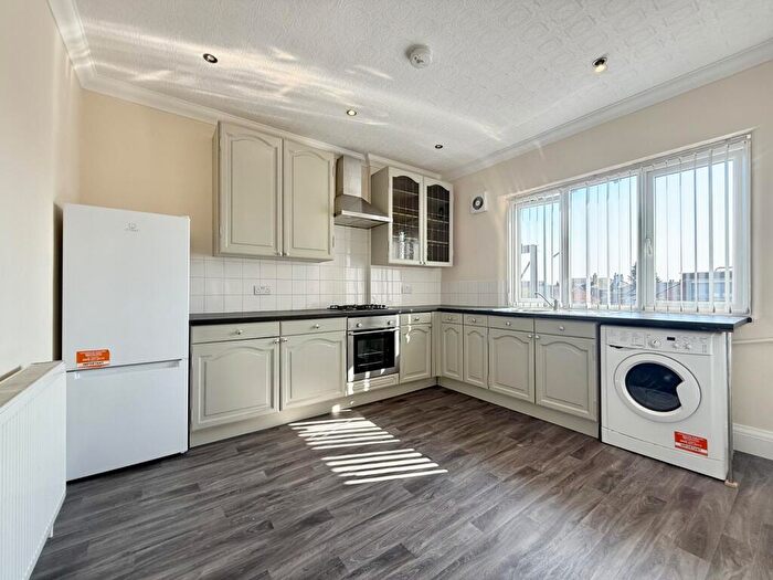 2 Bedroom Flat To Rent In Liverpool Road, Southport, Merseyside., PR8