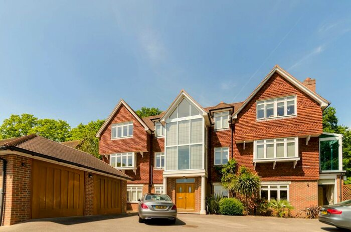 7 Bedroom Property To Rent In Southwood Avenue, Coombe, Kingston Upon Thames, KT2