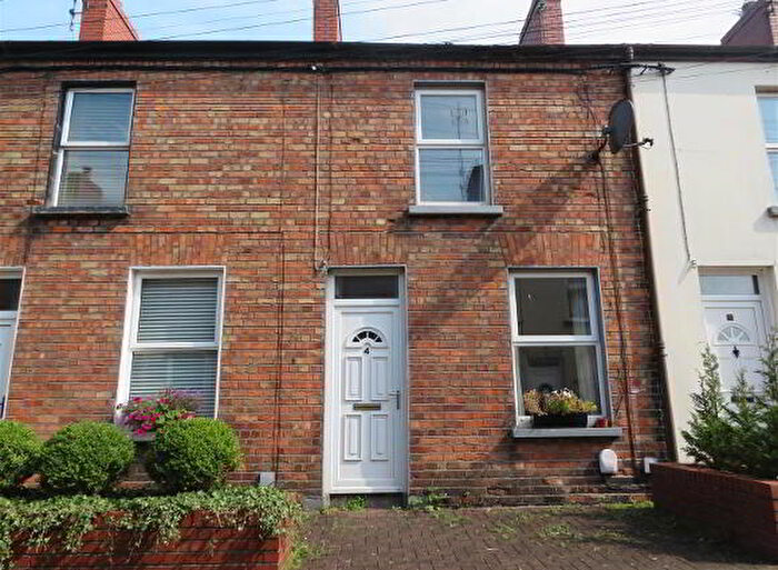 3 Bedroom Mid Terraced House For Sale In William Street, Donaghcloney, BT66