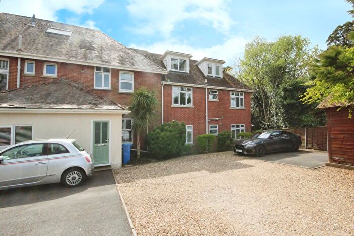 2 Bedroom Flat To Rent In Blair Avenue, Poole, Dorset, BH14