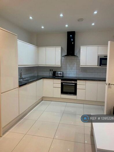 2 Bedroom Flat To Rent In Junction Road, London, N19