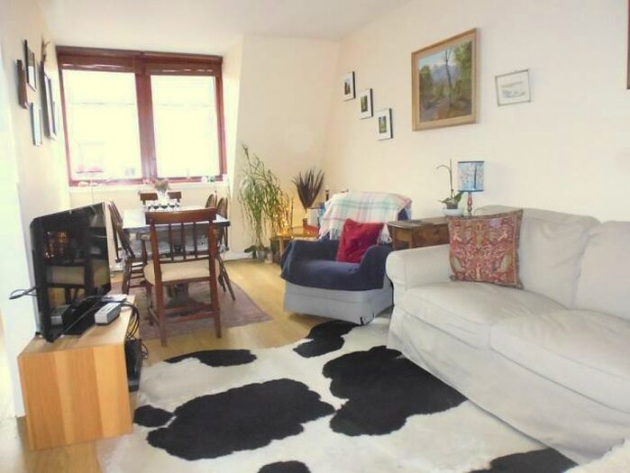 2 Bedroom Flat To Rent In Fettes Row, Edinburgh, EH3