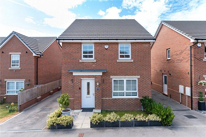 4 Bedroom Detached House For Sale In Bradfield Avenue, Morley, Leeds, West Yorkshire, LS27