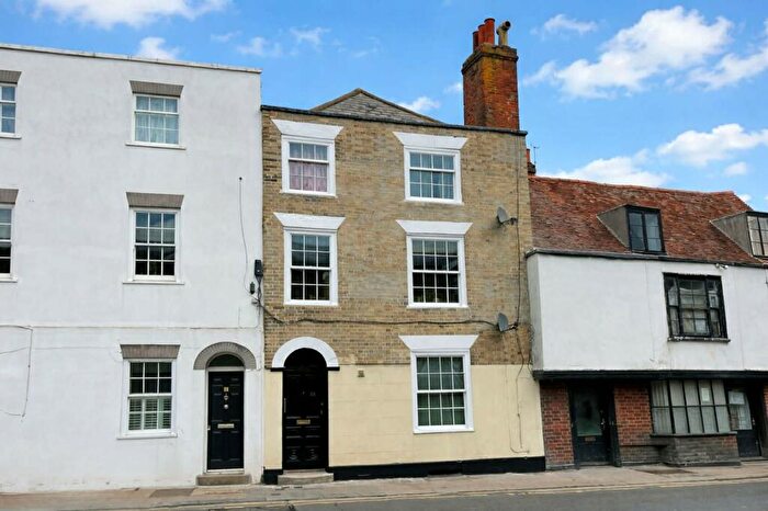 2 Bedroom Flat For Sale In East Street, Faversham, ME13