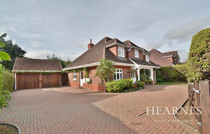 5 Bedroom Detached House For Sale In Fernlea Gardens, Ferndown, BH22