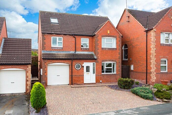 4 Bedroom Detached House For Sale In Oulton Drive, Oulton, Leeds, West Yorkshire, LS26