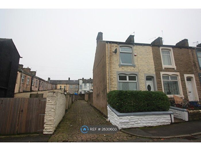 2 Bedroom End Of Terrace House To Rent In York Street, Accrington, BB5