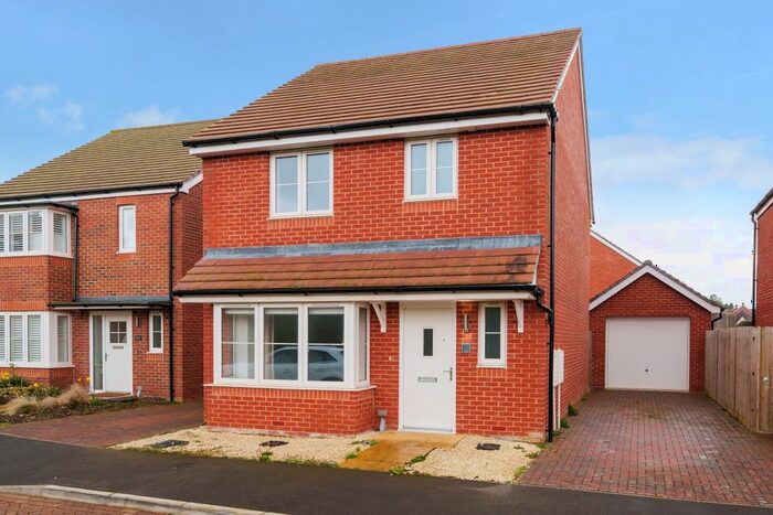 3 Bedroom Detached House To Rent In Whitethorn Road, Picket Piece, Andover, SP11