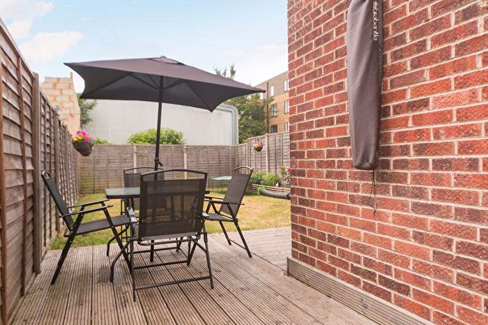 1 Bedroom Terraced House For Sale In Sycamore Gardens, Mitcham, CR4