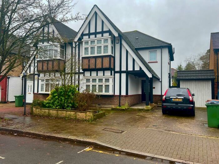 3 Bedroom Semi-Detached House To Rent In Lowick Road, Harrow, HA1