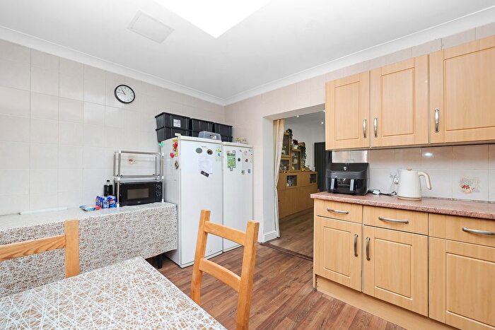 5 Bedroom Terraced House For Sale In Capworth Street, London, E10