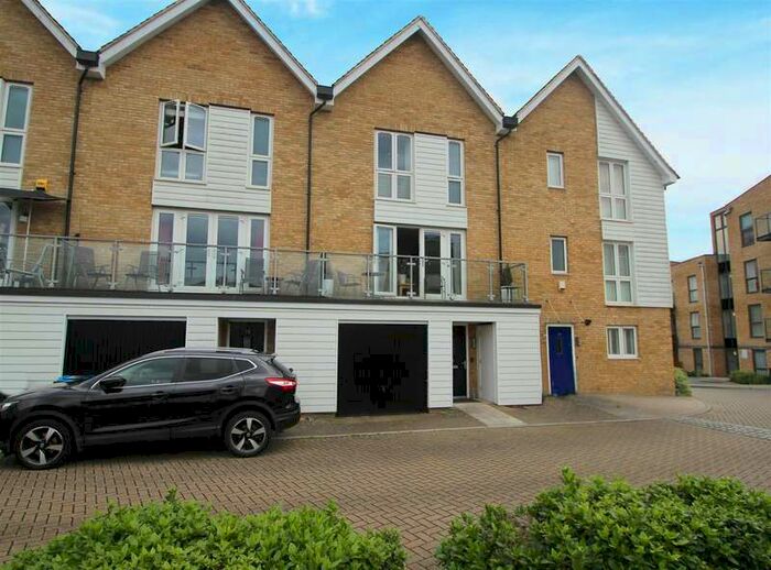 4 Bedroom Terraced House To Rent In Butterfly Crescent, Nash Mills Wharf, HP3