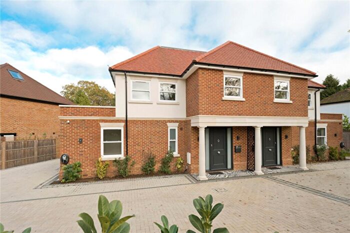 5 Bedroom Semi-Detached House To Rent In Queens Road, Hersham, Walton-on-Thames, Surrey, KT12