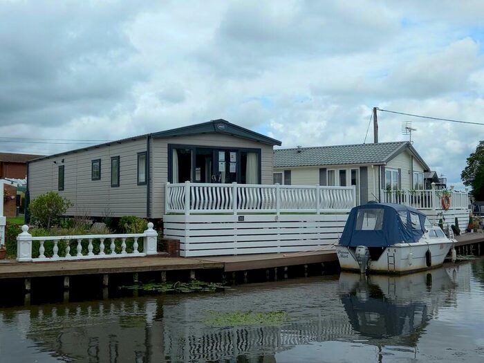 2 Bedroom Lodge For Sale In Garstang, Lancashire, PR3