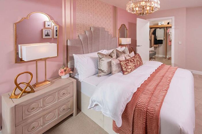 1 Bedroom Flat To Rent In Sewardstone Road, Waltham Abbey, EN9