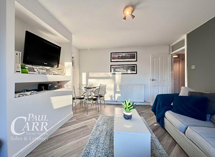 2 Bedroom Maisonette For Sale In Sara Close, Four Oaks, Sutton Coldfield, B74