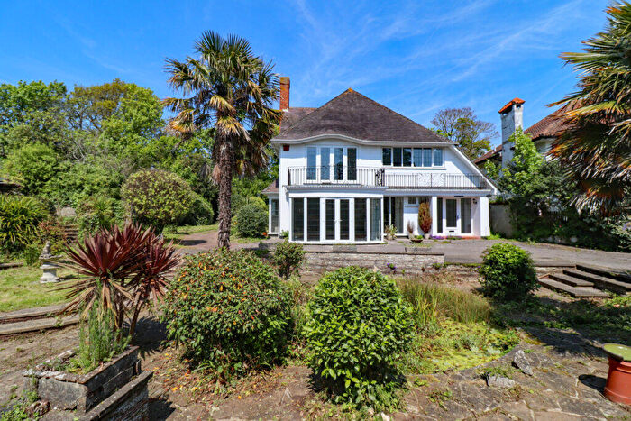 4 Bedroom Detached House For Sale In Bacon Lane, Hayling Island, PO11