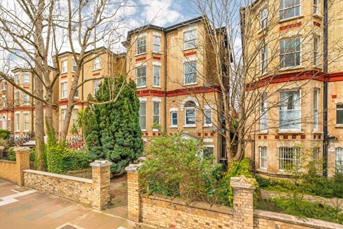 Studio For Sale In Fellows Road, Hampstead, NW3