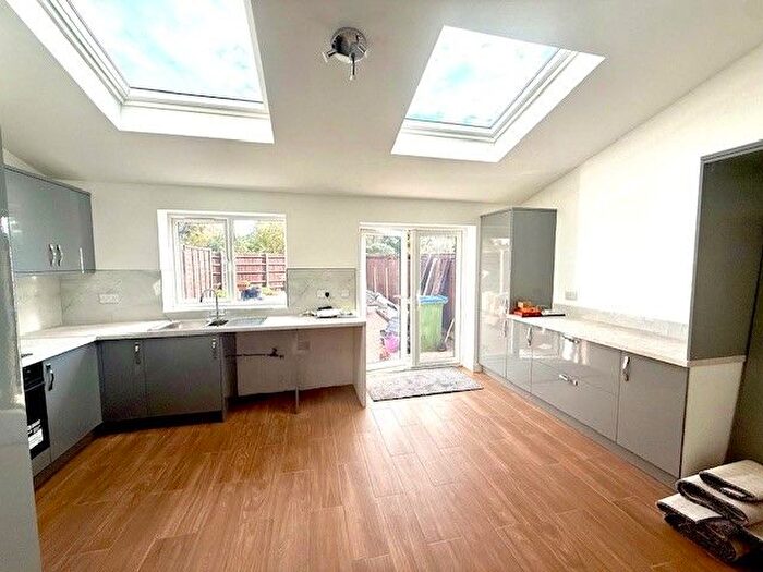 3 Bedroom Property To Rent In Hurst Road, Bexley, DA5