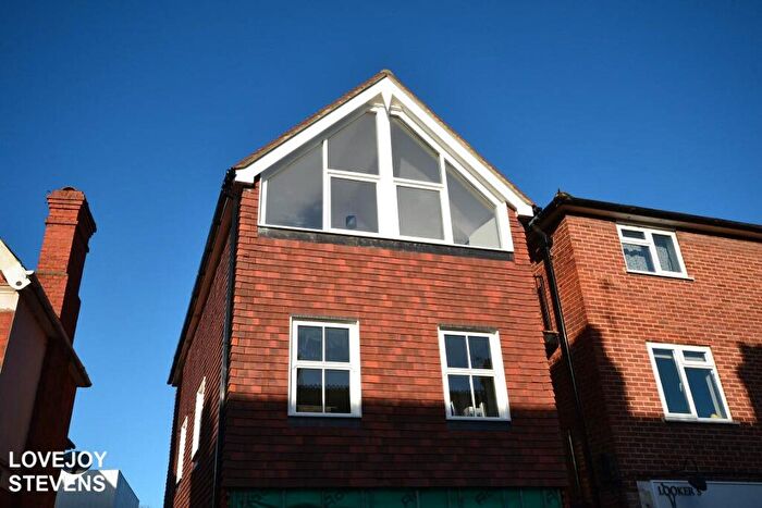 1 Bedroom Flat To Rent In Pound Street, Newbury, RG14