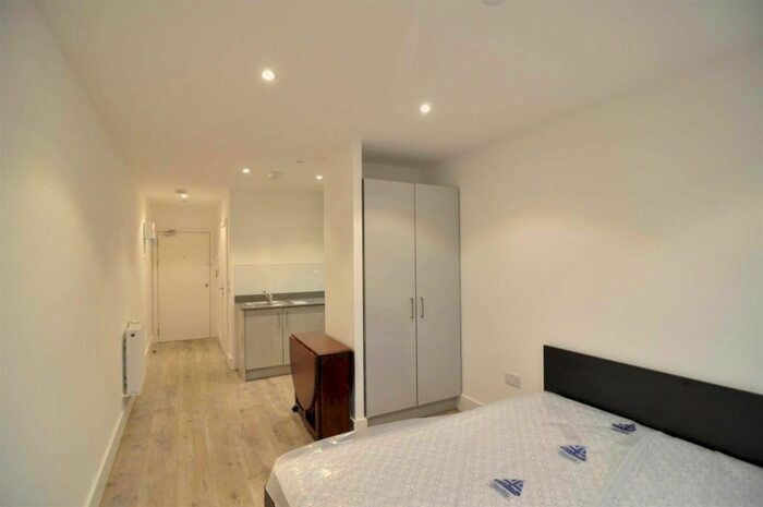 Studio To Rent In The Luminaire Apartments, Kilburn High Road, Kilburn, NW6