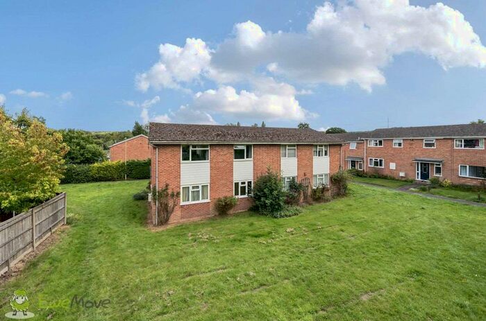 1 Bedroom Flat For Sale In Longcroft Road, Kingsclere, Newbury, RG20