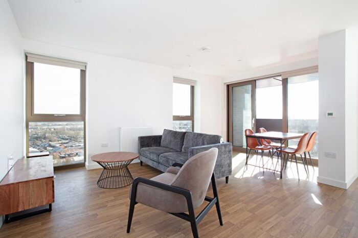1 Bedroom Apartment To Rent In Apex Gardens, Seven Sisters London, N15