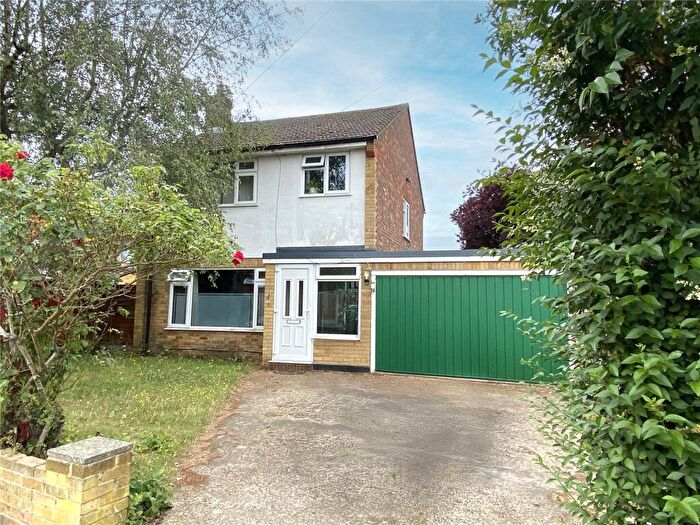 3 Bedroom Detached House For Sale In Hurtwood Road, Walton-On-Thames, KT12