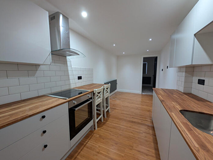 1 Bedroom Maisonette To Rent In Lancaster Avenue, Hadley Wood, EN4