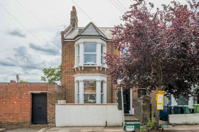 1 Bedroom Flat To Rent In Bollo Bridge Road, Acton, London, W3