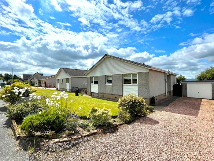 3 Bedroom Detached Bungalow For Sale In Whitecraigs, Kinnesswood, KY13