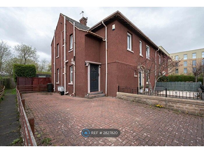 3 Bedroom Flat To Rent In Chesser Grove, Edinburgh, EH14