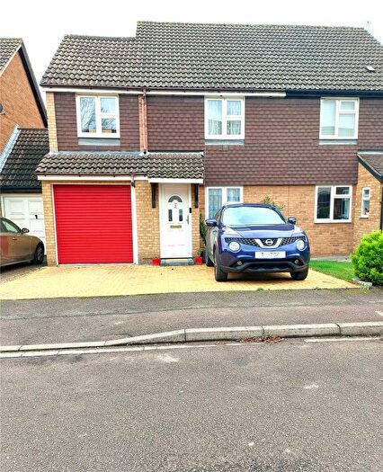 4 Bedroom Semi-Detached House For Sale In Campion Close, Watford, Hertfordshire, WD25