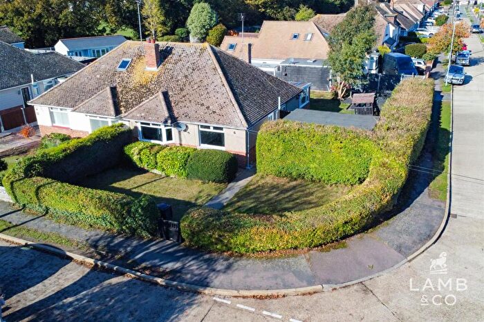 2 Bedroom Semi-Detached Bungalow For Sale In Howard Road, Holland-On-Sea, CO15