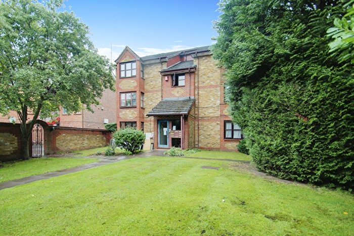 Studio To Rent In Kendall Mews, Uxbridge, UB8