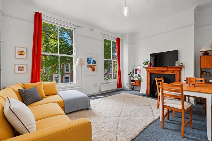 2 Bedroom Flat To Rent In Mildmay Road, London, N1