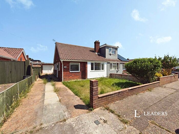 2 Bedroom Bungalow To Rent In Hammy Way, Shoreham-by-Sea, West Sussex, BN43