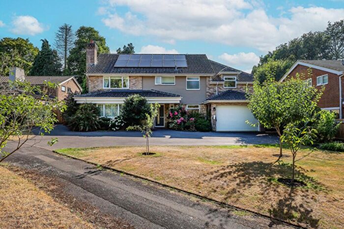 5 Bedroom Detached House For Sale In Goldenfields, Liphook, Hampshire, GU30