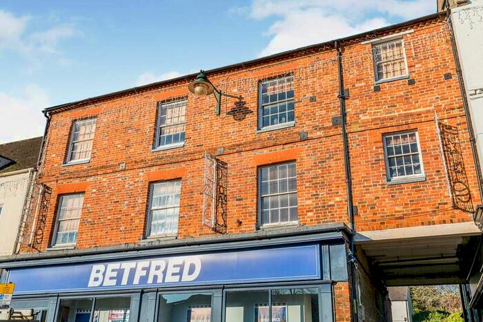 1 Bedroom Apartment To Rent In Market Hill, Buckingham, MK18