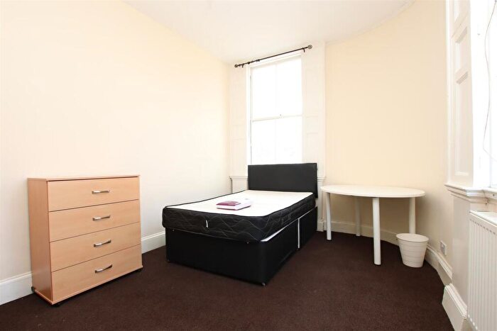 2 Bedroom Flat To Rent In Gloucester Street, Bath, BA1