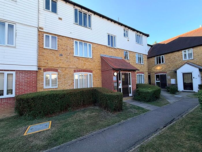 1 Bedroom Flat To Rent In Benbow Drive, South Woodham Ferrers, Chelmsford, CM3