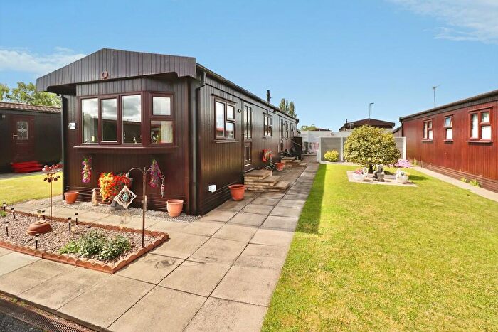 2 Bedroom Park Home For Sale In Sycamore Avenue, The Elms, Torksey, LN1