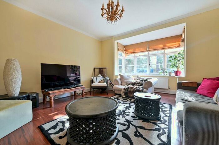6 Bedroom Detached House To Rent In Boughton Hall Avenue, Send, GU23