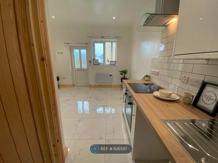 1 Bedroom Flat To Rent In Penygroes, Llanelli SA14