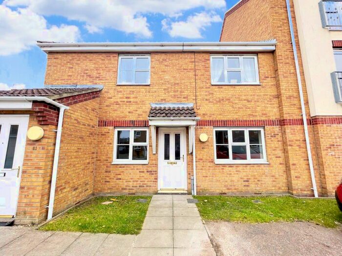 2 Bedroom Apartment To Rent In Drifters Way, NR31